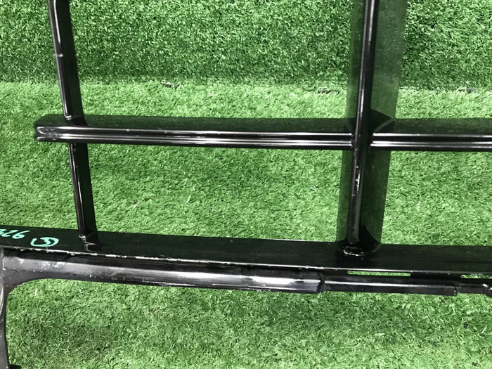 Решетка переднего бампера Porsche Cayenne 3 17-23