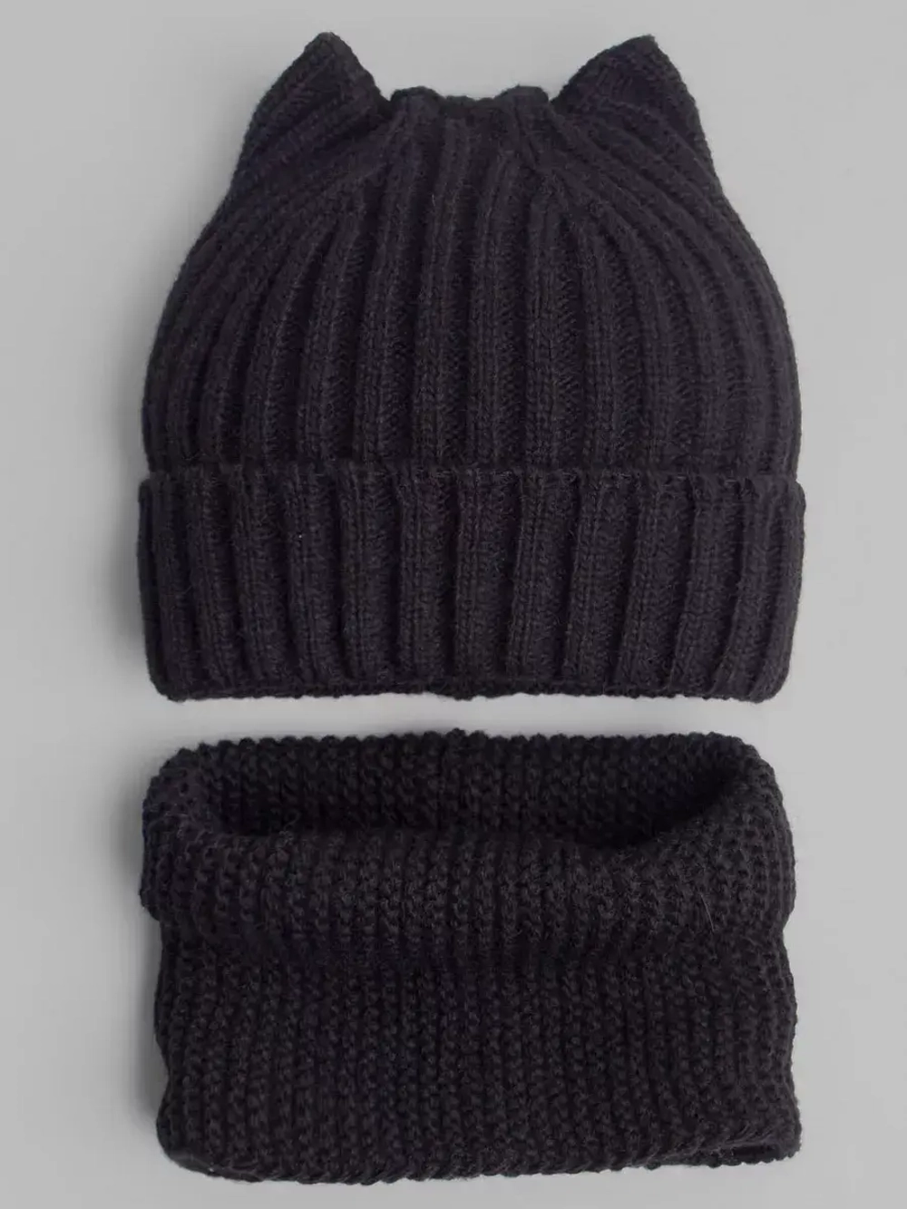 Шапка для девочки осенняя c ушками и снуд