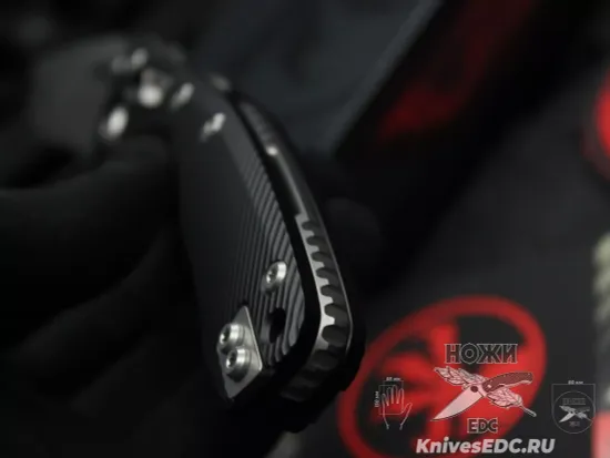 Microtech Amphibian Ram-Lok S/E - нож складной, черн. алюм. рук-ть, стоунвош клинок