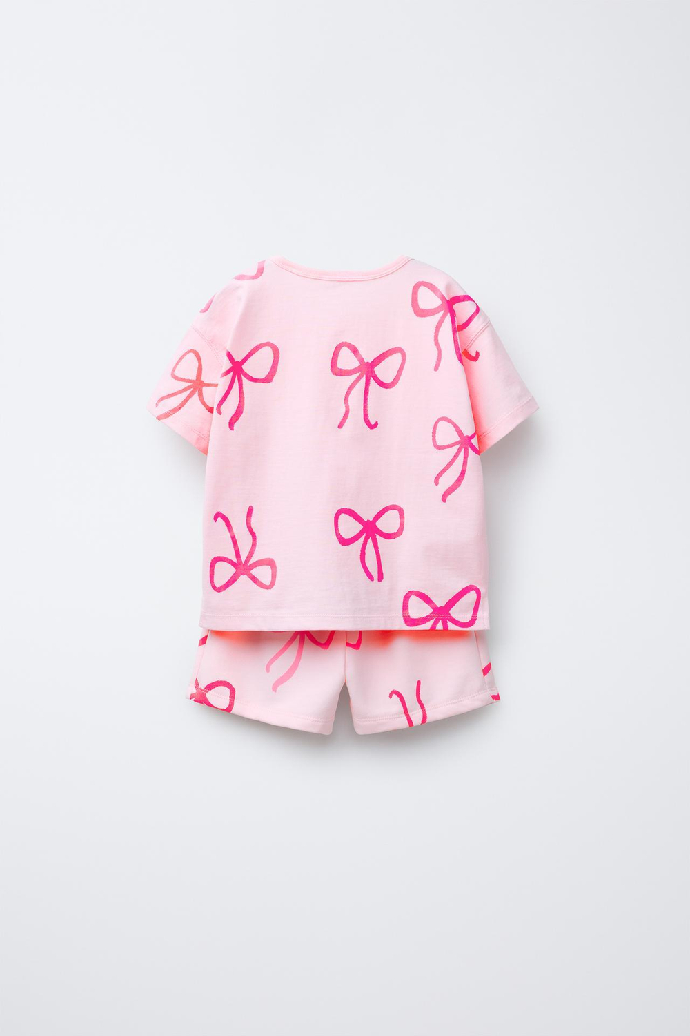 ZARA КОМПЛЕКТ ИЗ ШОРТОВ И ФУТБОЛКИ С ПРИНТОМ, РОЗОВЫЙ