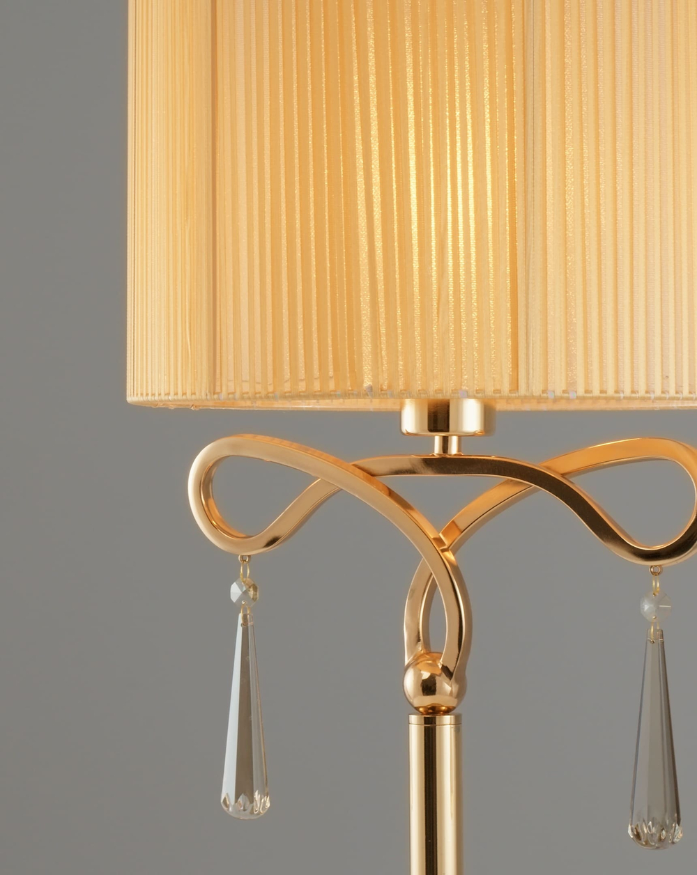 Лампа настольная Moderli V10545-1T Chilly