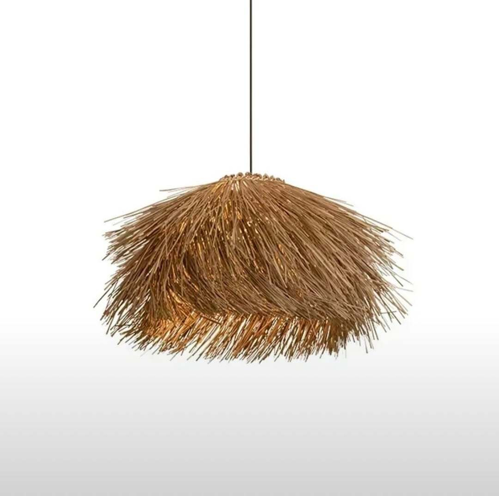 Этот светильник выполнен из натуральных волокон и создаёт тёплый, атмосферный свет.