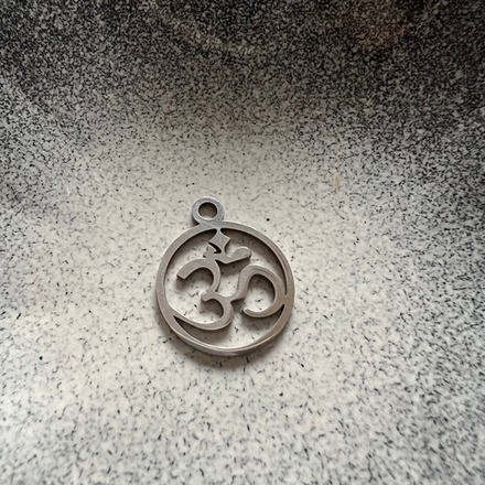 Подвеска ОМ. Фурнитура для изготовления украшений и аксессуаров.