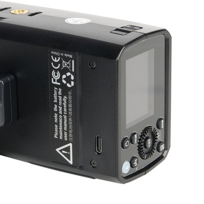 Вспышка аккумуляторная Godox Witstro AD200Pro (со шторками BD-07)