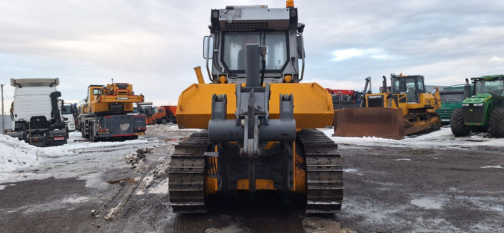 ДСТ-Урал D12* Бульдозер D12.0101 (Дизельный, 6,7 л, 239 л.с., АТ)