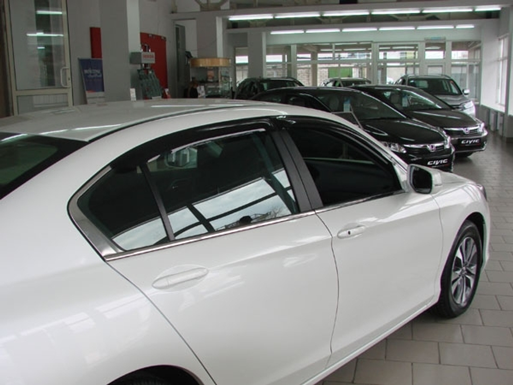 Дефлекторы боковых окон SIM для Honda Accord (2013-) арт.SHOACC1332