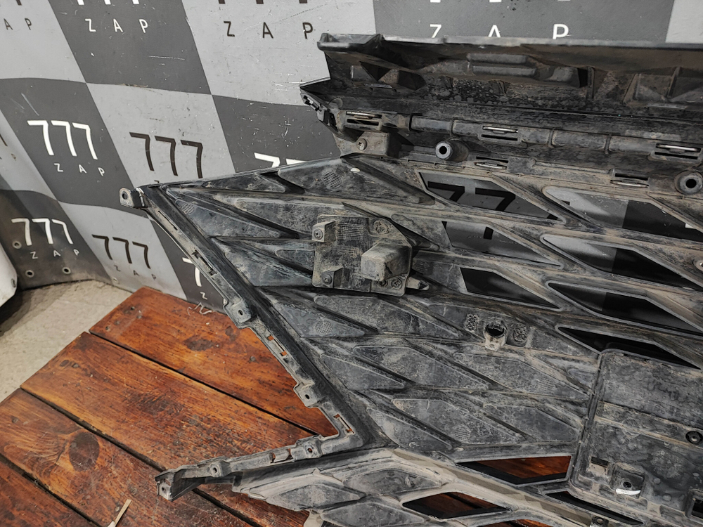 Решетка радиатора Chery Arrizo 8 22-нв Б/У Оригинал 602008183AA