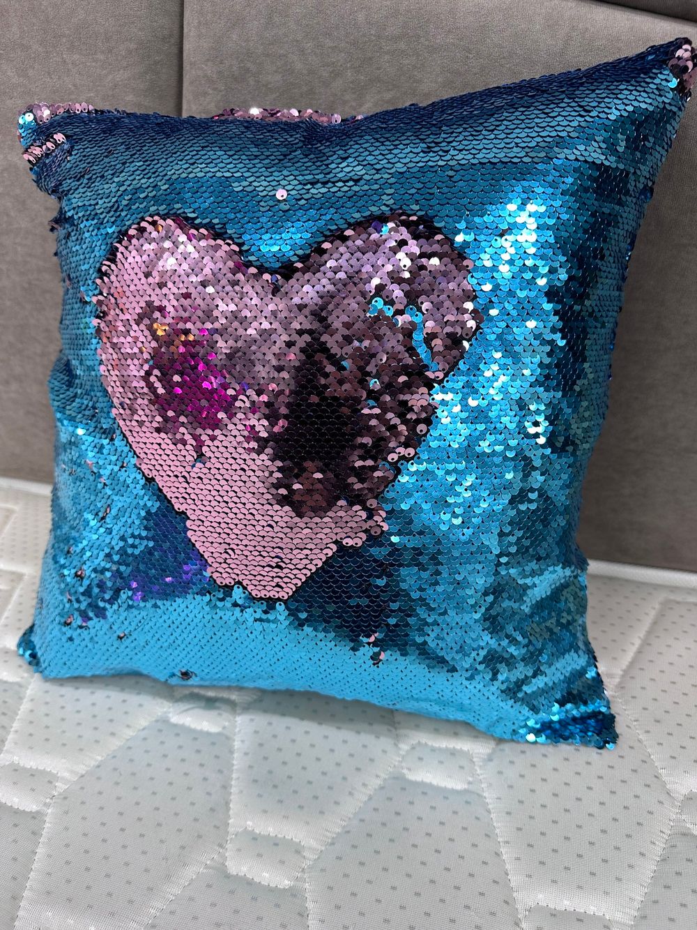 Подушка Декор ПАЙЕТКИ