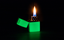 Зажигалка Classic Glow In The Dark ZIPPO 49193ZL