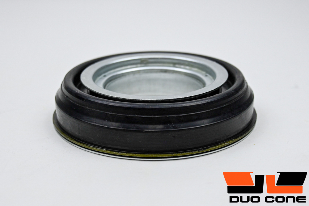 Армированная манжета (Сальник) RE588241 John Deere