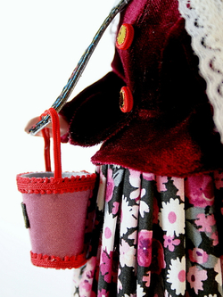 Кукла коллекционная в костюме "Водоноска-казачка" в теплой рубахе