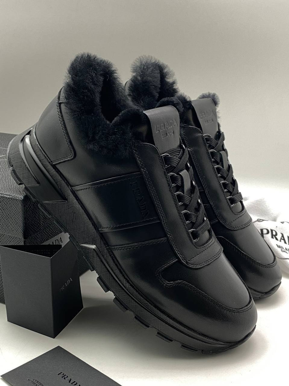 Кроссовки Prada