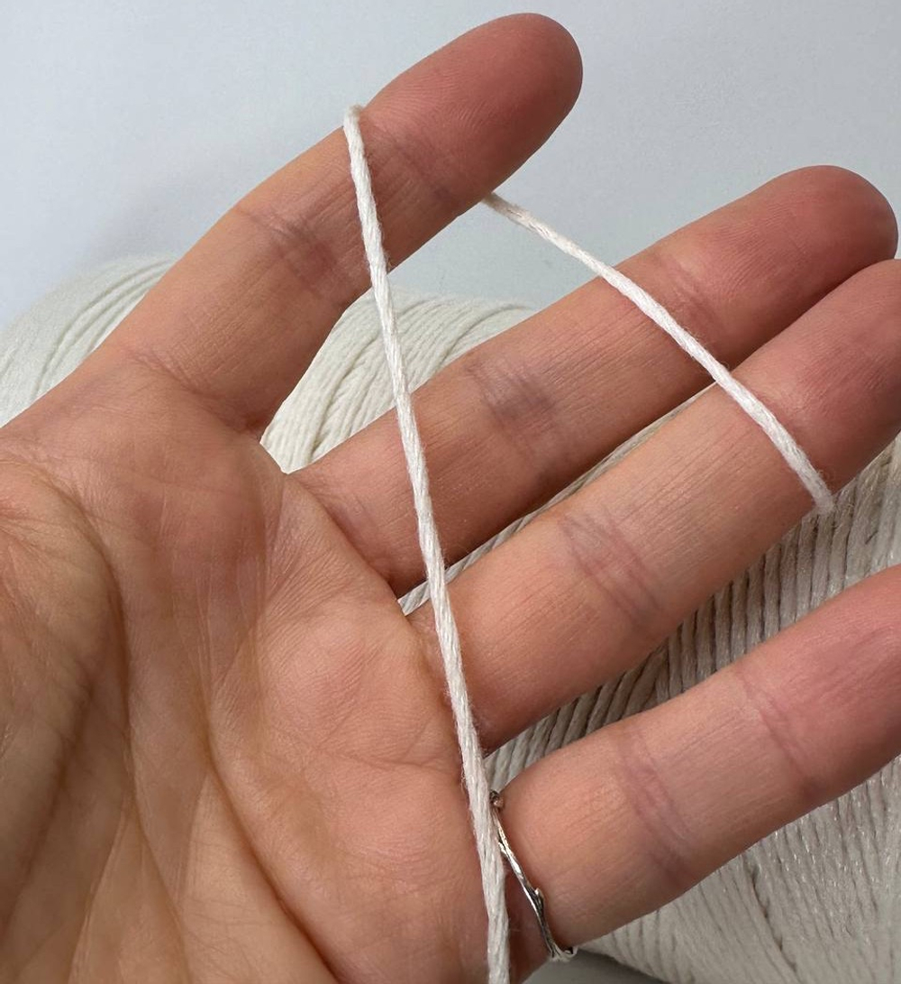 ZWIRN - Marc Cain Stock; 42% кашемир, 8% шелк, 50% меринос; 300м/100гр; цвет: молочный; S704