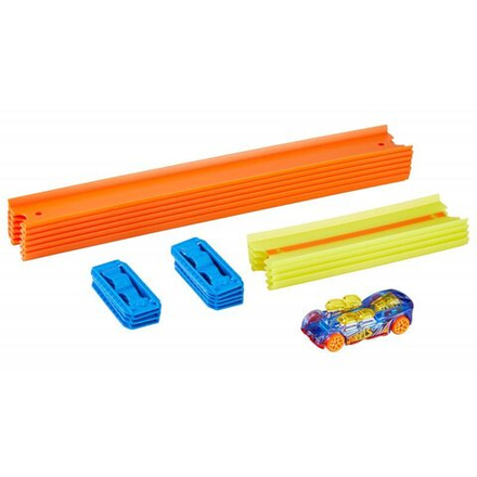 Hot Wheels Track Builder Unlimited - базовый набор гусениц + автомобиль GVG13