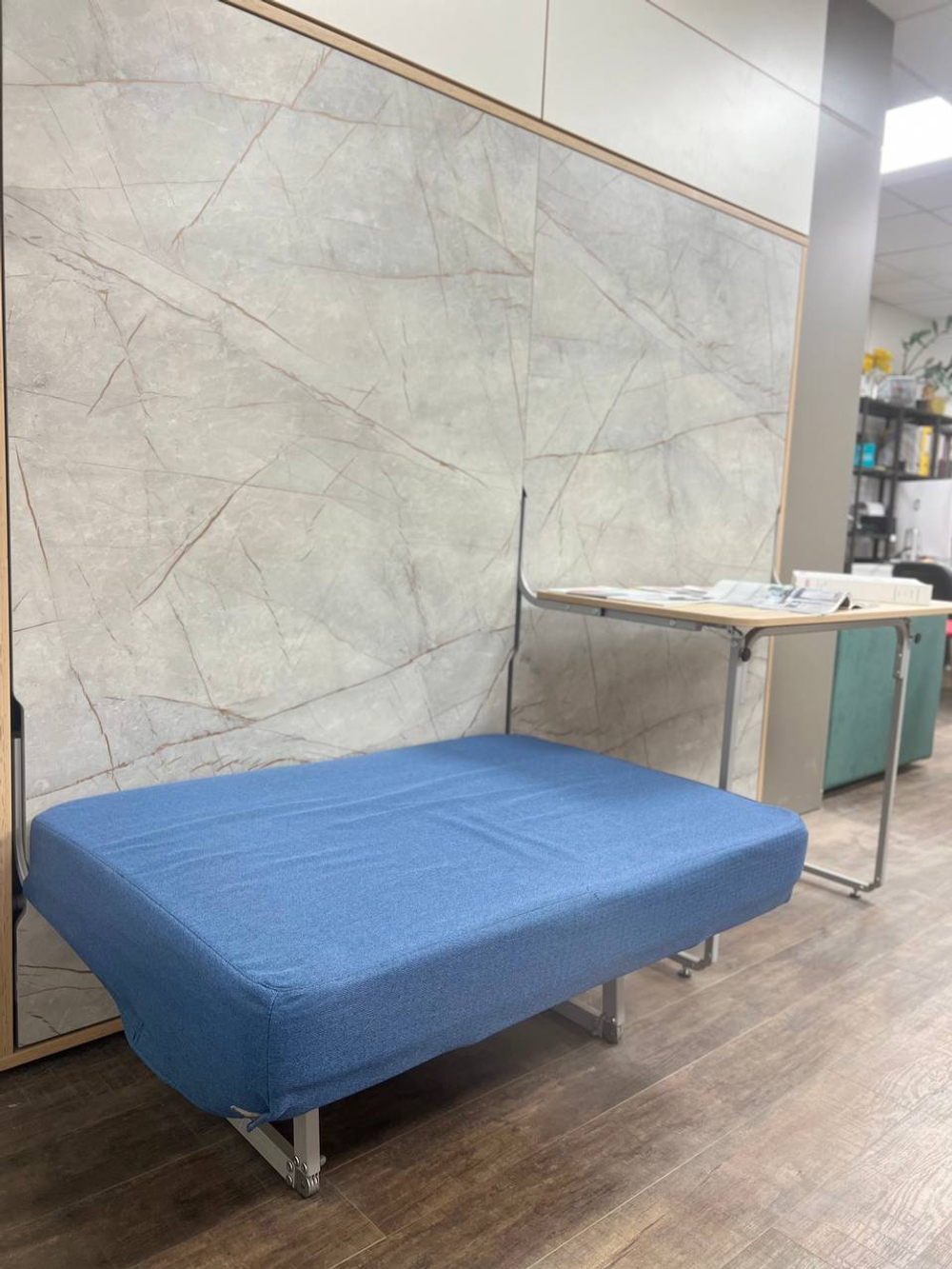 Механизм шкаф-кровати со столом и диваном Бильбао