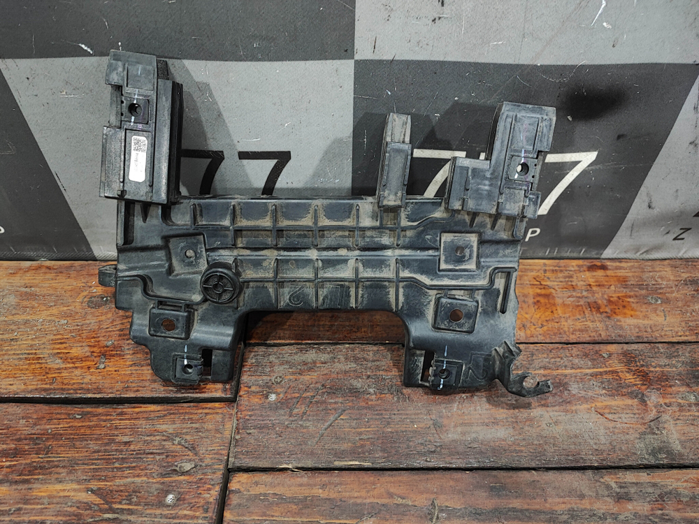 Кронштейн решетки радиатора левый Haval Jolion 24-нв Б/У Оригинал 5509102XST13A