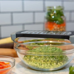 Microplane Специальная терка для бензобака размером 21x10 см.