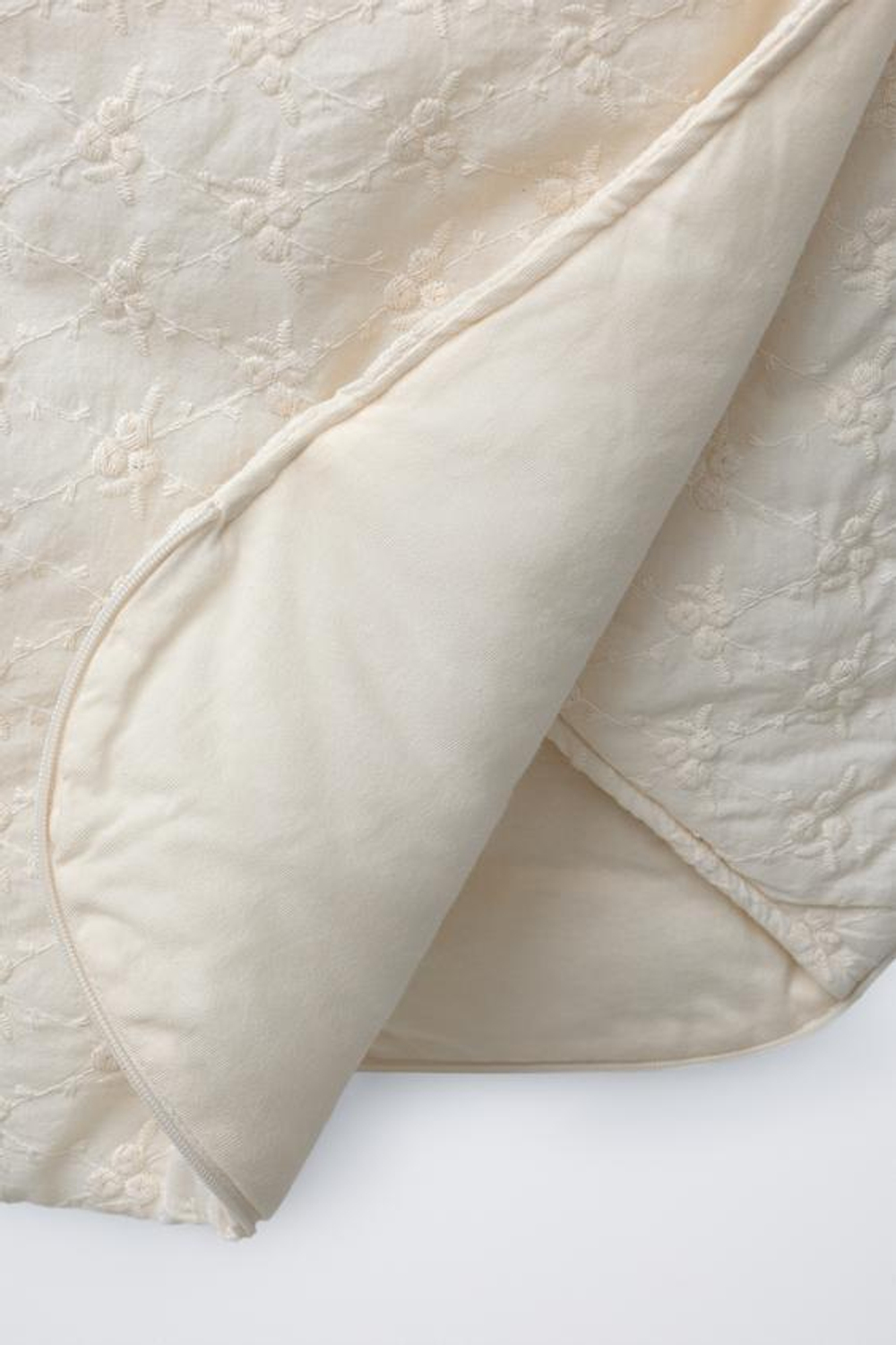 ZARA КОНВЕРТ ДЛЯ НОВОРОЖДЕННОГО С ВЫШИВКОЙ В ВИДЕ ЦВЕТОВ, ЭКРЮ