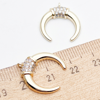 Подвеска Лунница, цвет золото, фианиты, размер 18*17 мм, цена за 1 шт