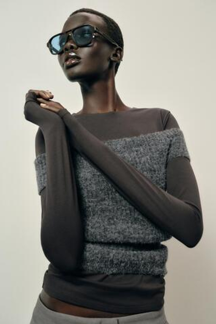 ZARA БАЗОВАЯ ХЛОПКОВАЯ ФУТБОЛКА, УГОЛЬНЫЙ