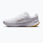Женские Теннисные кроссовки Nike GP Challenge Pro white/summit white/linen/light orewood brown