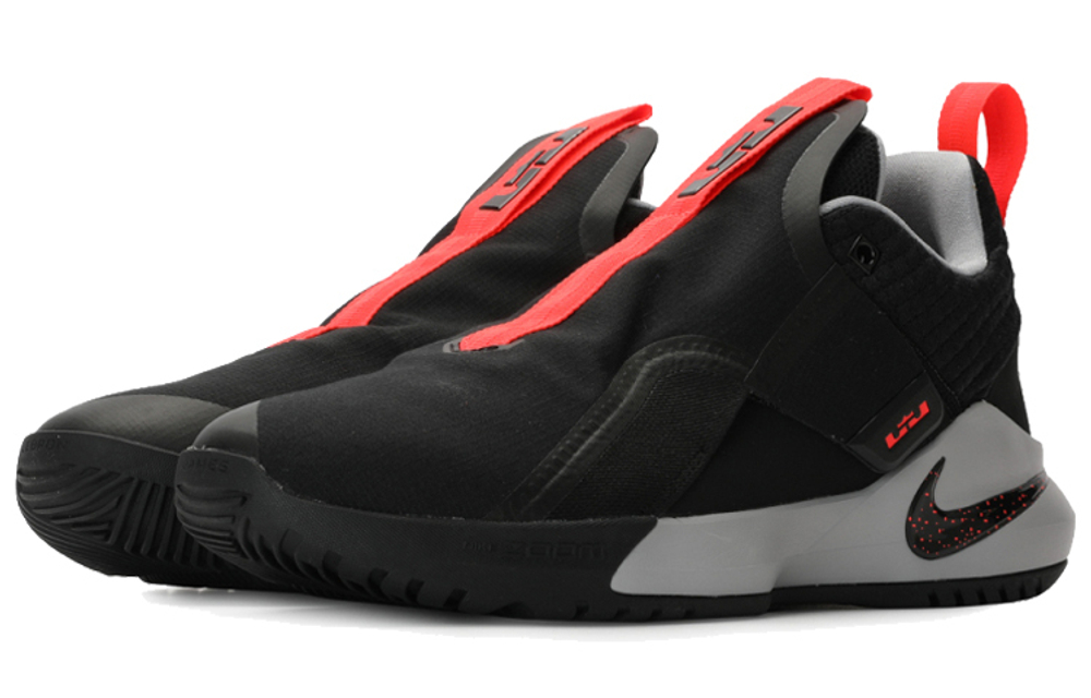 Кроссовки Nike Ambassador 11