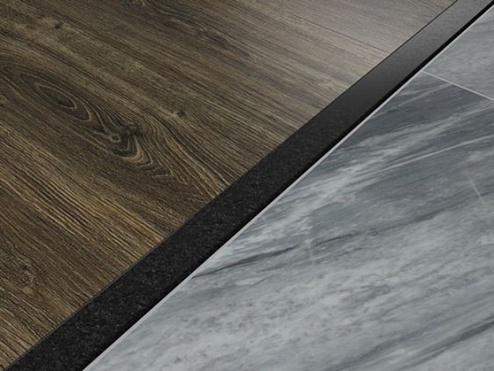 Алюминиевый порог для пола НЕПЛИНТУС UL20X6-03 Черный 2000 мм