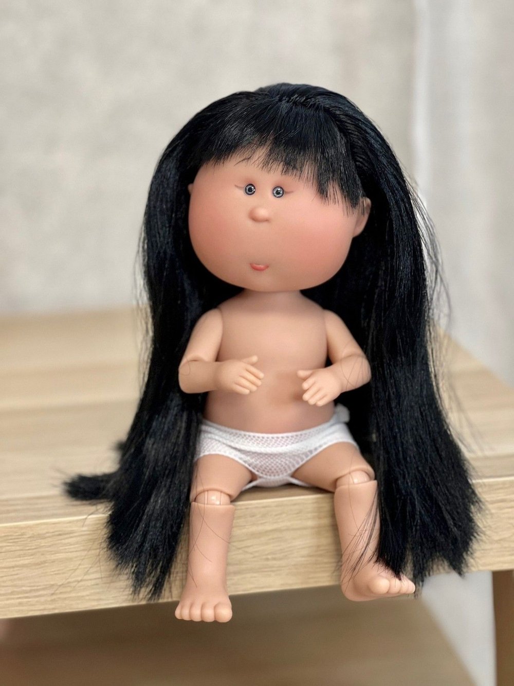 Кукла Nines виниловая 30см MIA CASE шарнирная без одежды (1206W)