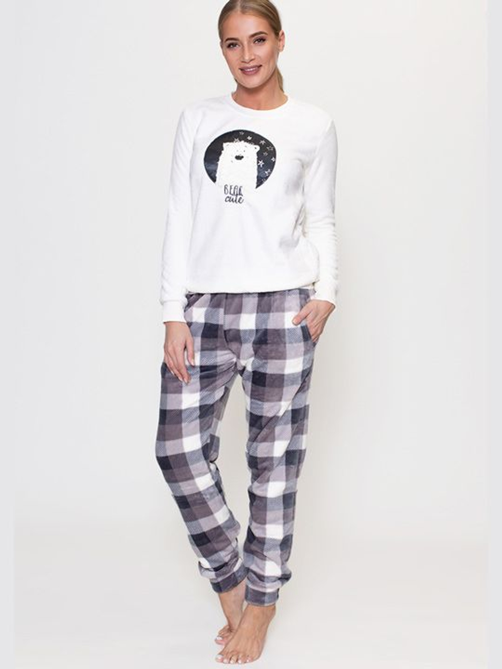 Уютная пижама с клетчатыми брюками (Размер: L) (Цвет: белый с серым)