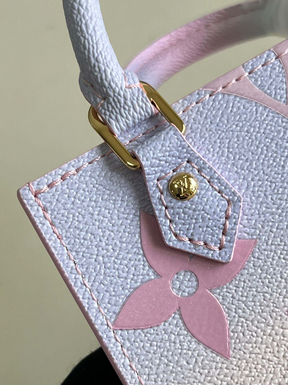 Louis Vuitton Petit Sac Plat