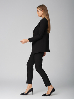 Женский черный костюм тройка с зауженными брюками