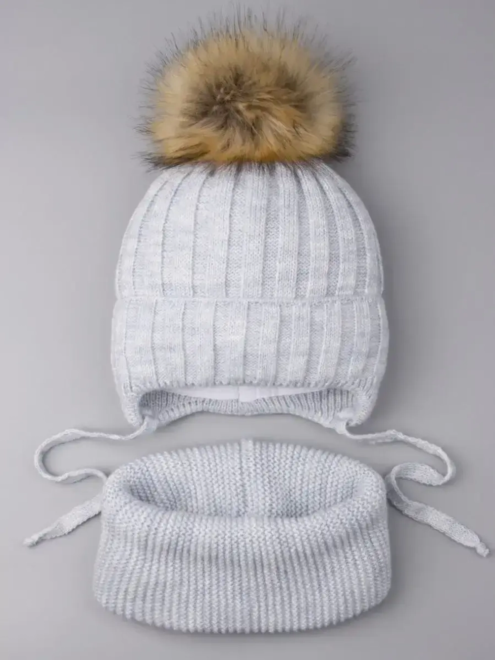 Шапка зимняя для девочек вязаная и снуд