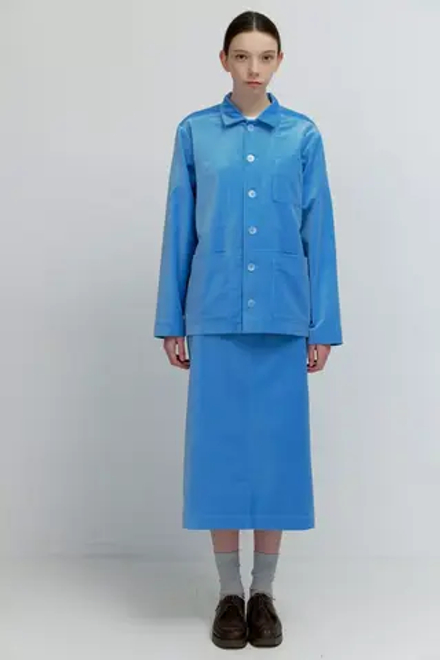 Юбка с разрезом из голубого бархата