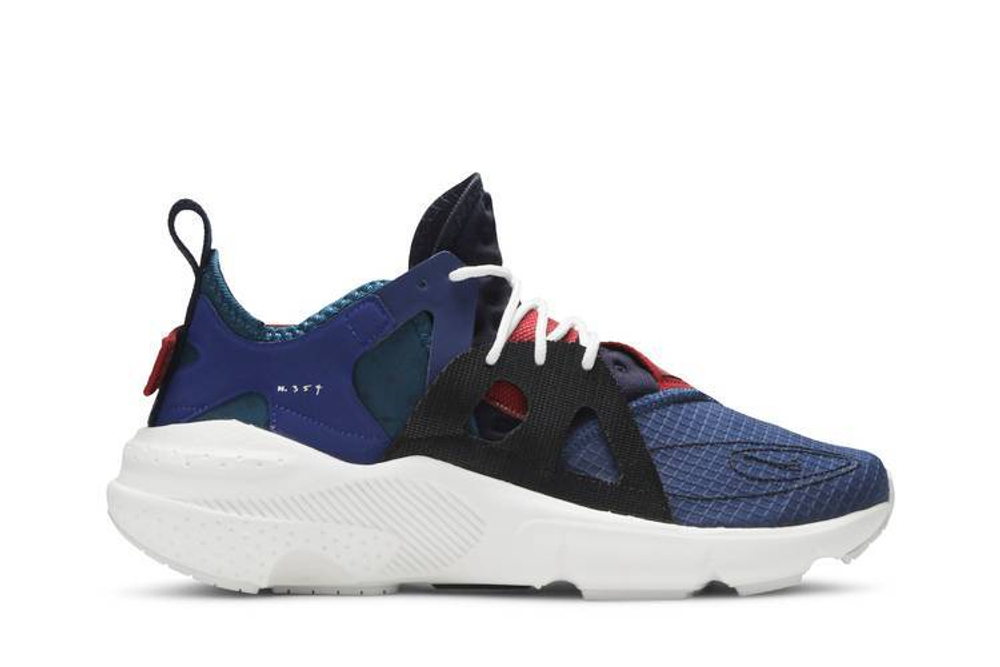 All navy huaraches store