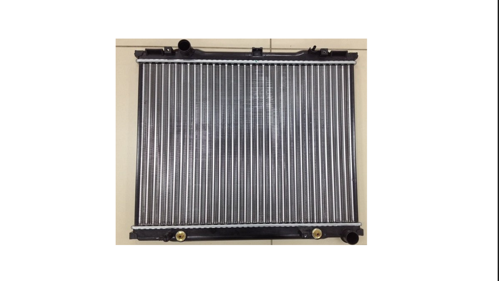 Радиатор охлаждения Kia Sorento 1
