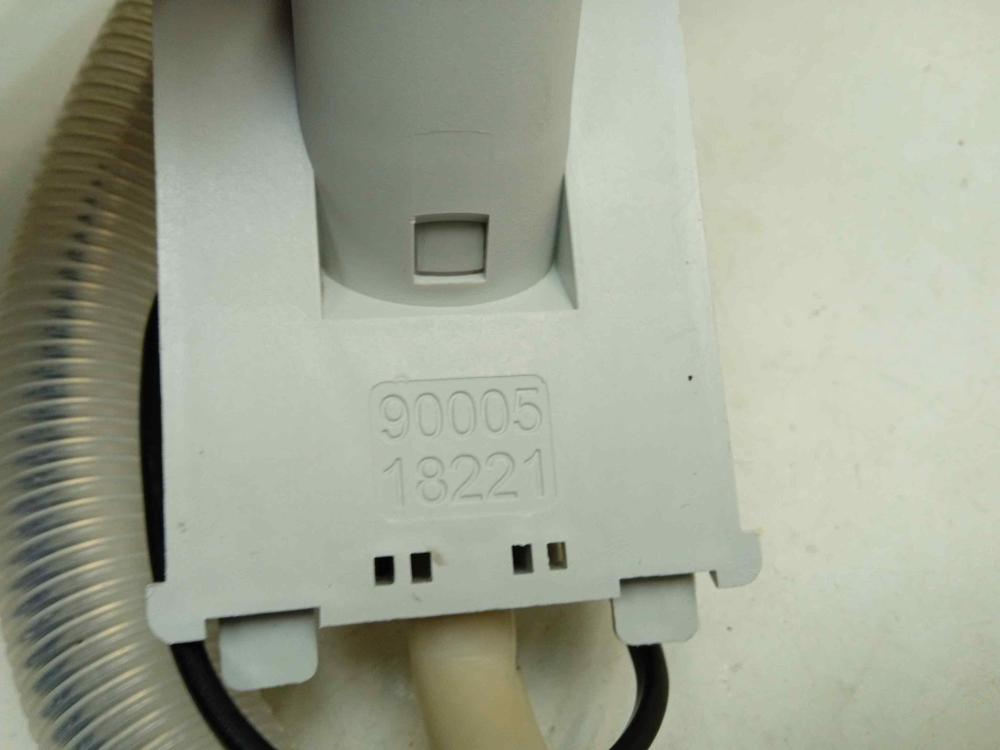 SGV43E43RU ктп20 Заливной шланг с аквастопом для посудомоечной машины Bosch 9000518221 б/у