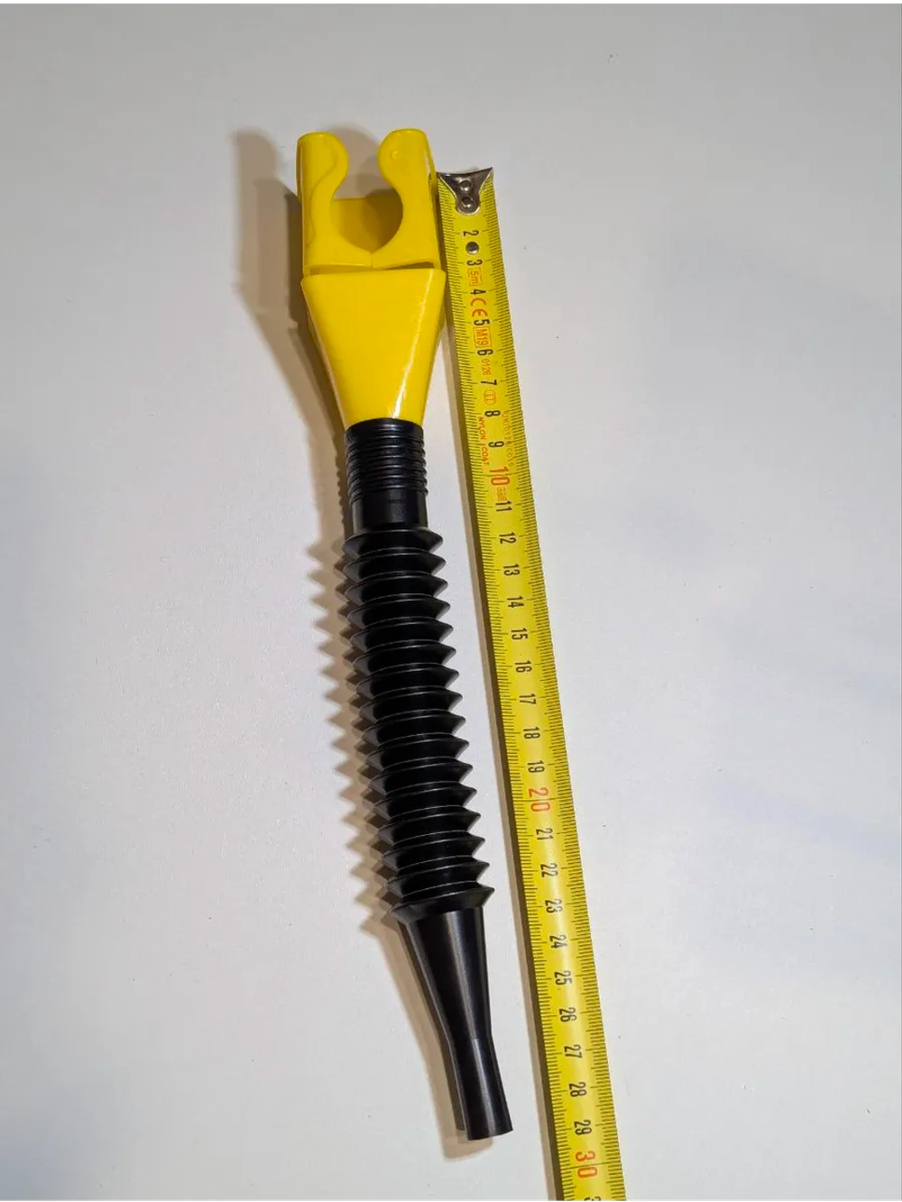 + + Воронка непроливайка для мототехники и др. Желтая