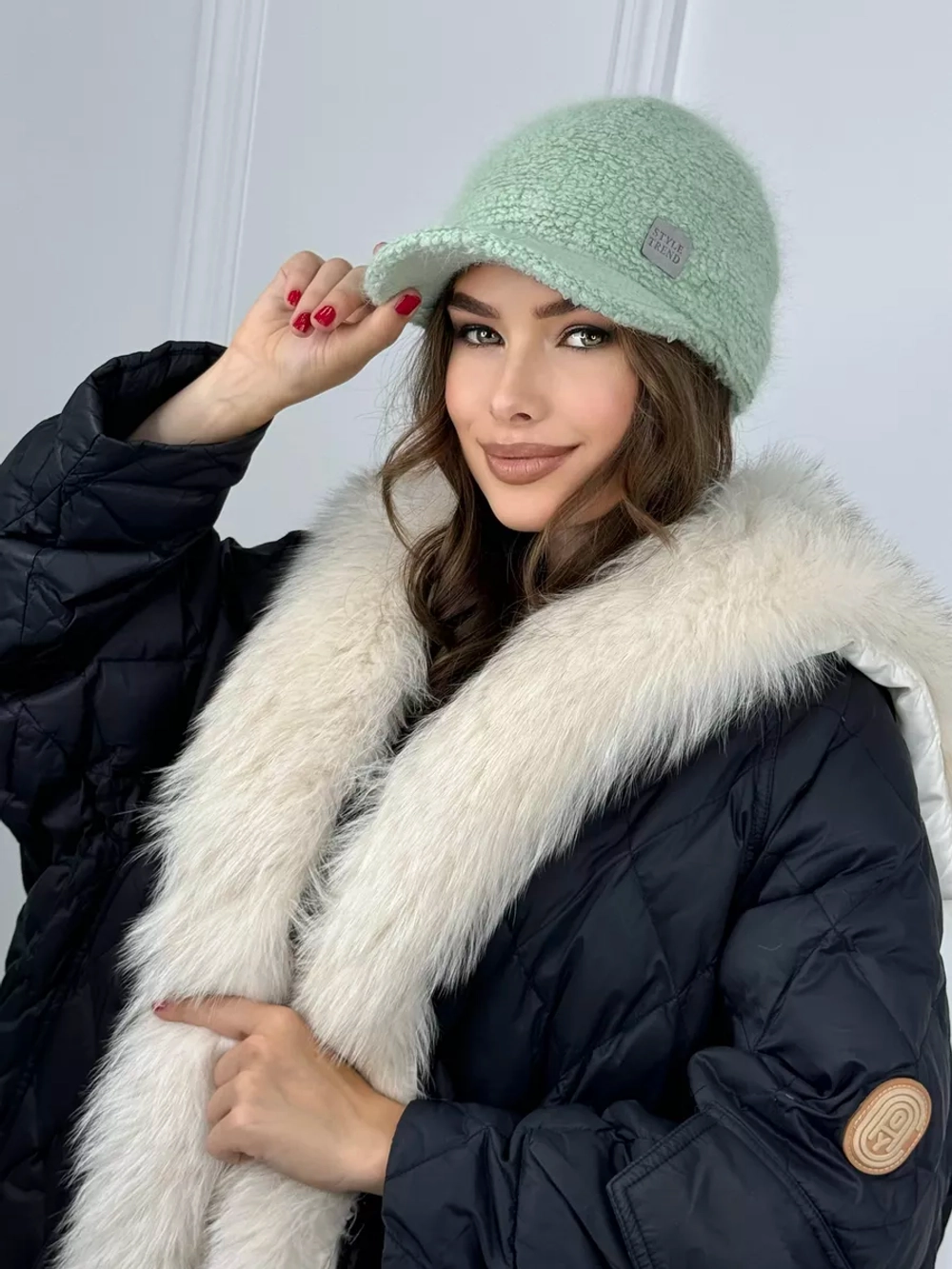 Шапка кепи зимняя с козырьком