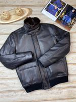 Кожаный бомбер Loro Piana с меховой подкладкой