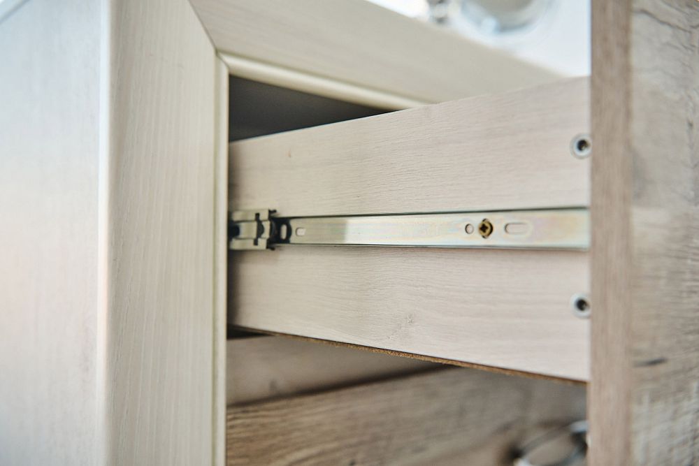 Мартина Стол макияжный