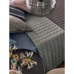 Покрывало стеганое solid dots серого цвета из коллекции essential, 230х250 см