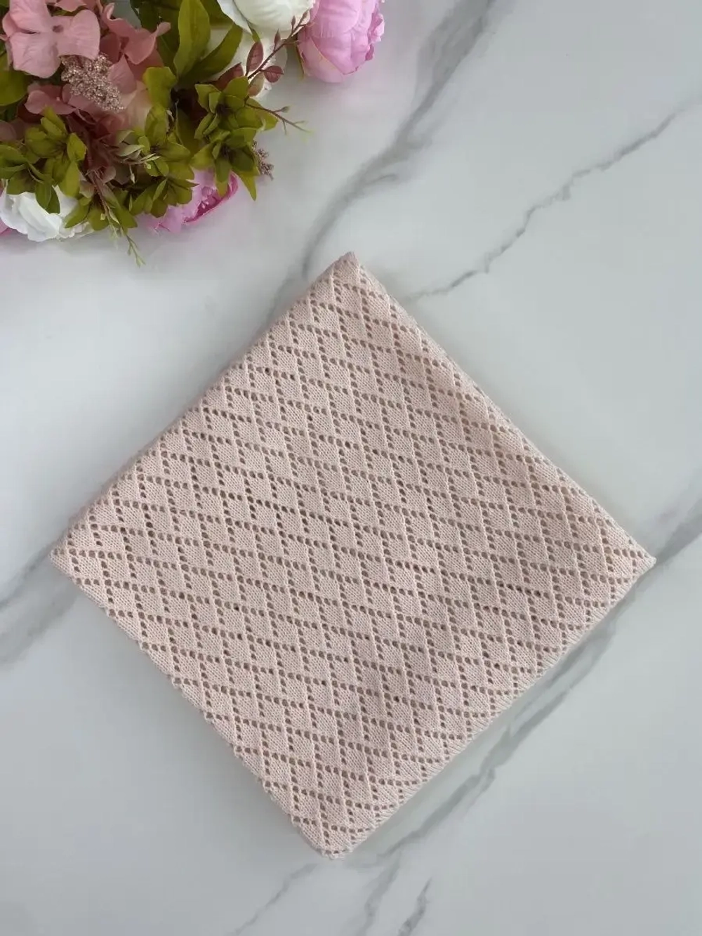 Вязаный плед для новорожденного