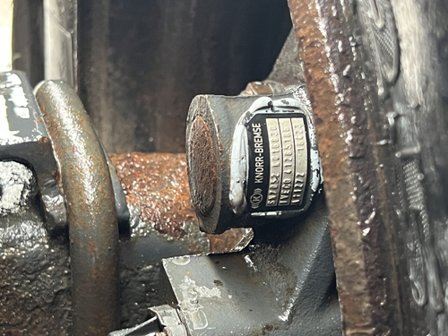 Суппорт задний левый