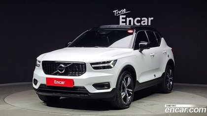 Volvo XC40 B4 R-Design (10.2020)