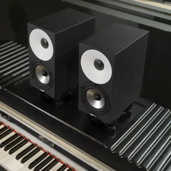 Amphion One12 Black