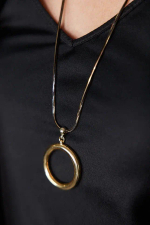 Кулон золотой круг на черно-золотой цепочке