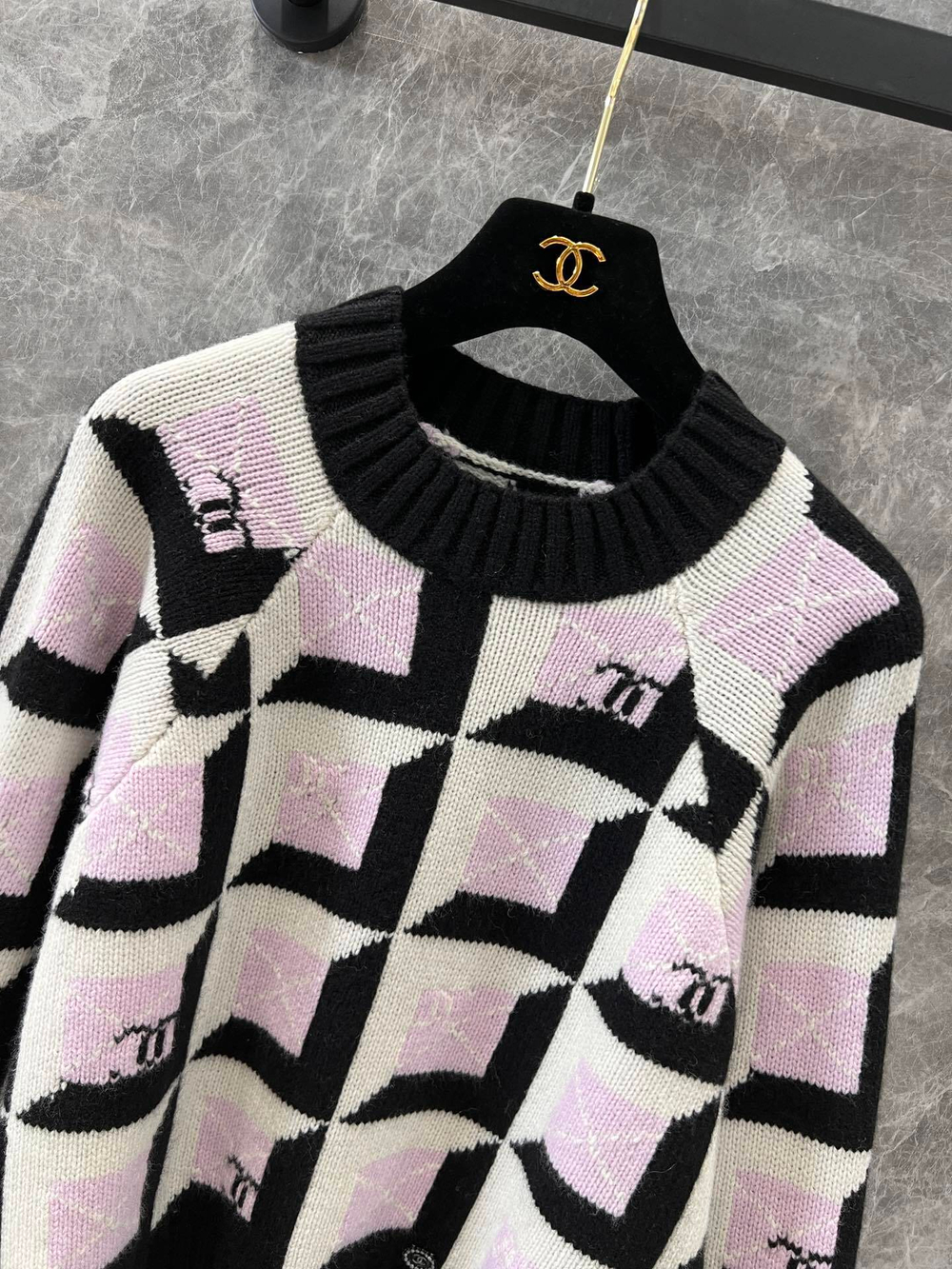 Chanel Sweatshirt