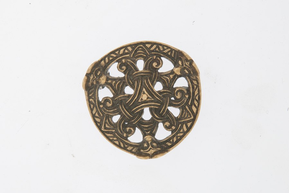 Фибула. Скандинавия, Викинги 10 в. (круглая)