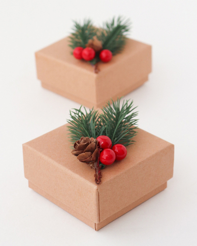 Футляр картонный с веточкой "Сила тайги", 70х70х35 мм