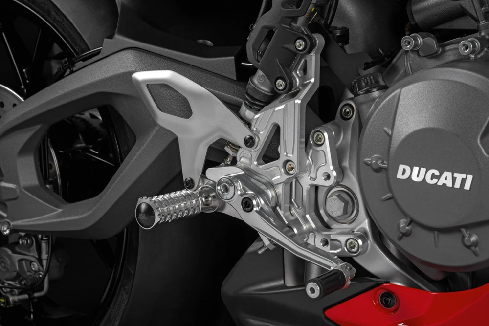 96282121AA DUCATI ADJUSTABLE ALUMINIUM FOOTPEGS (P V2)
